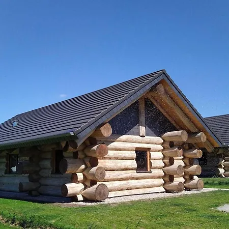 Naturstammhaus Tollensesee Chalet *