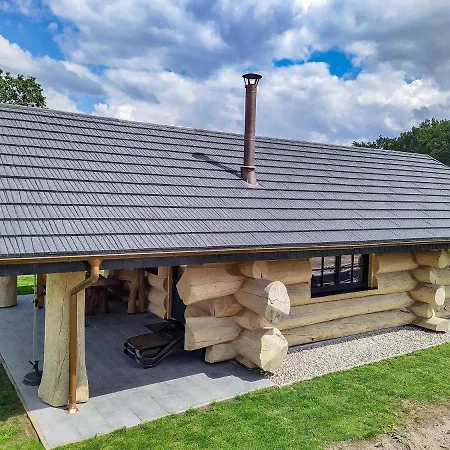 Naturstammhaus Tollensesee * Groß Nemerow