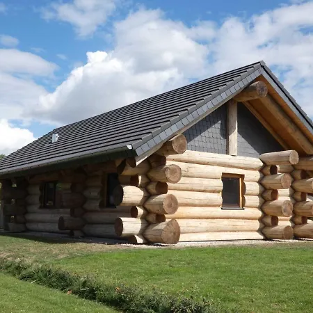 Naturstammhaus Tollensesee Chalet