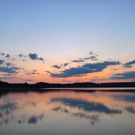 Naturstammhaus Tollensesee