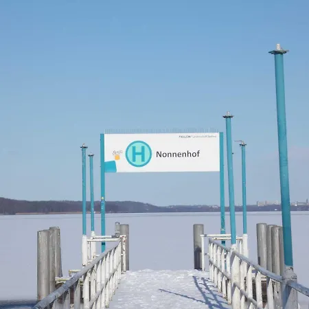 Naturstammhaus Tollensesee Chalet