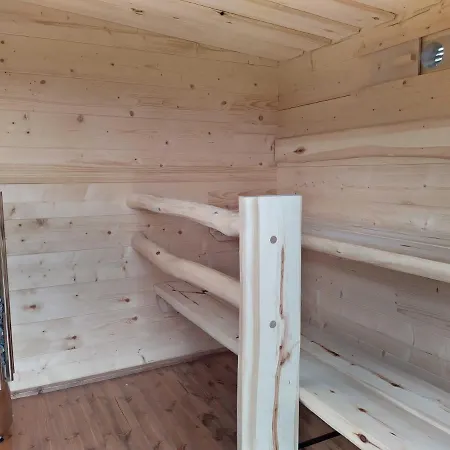 Naturstammhaus Tollensesee Groß Nemerow