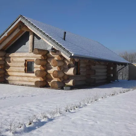Naturstammhaus Tollensesee