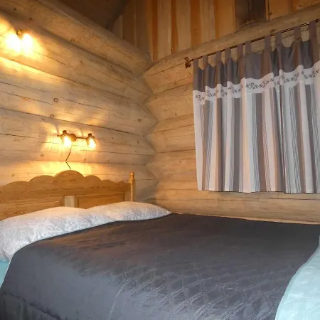 Naturstammhaus Tollensesee *