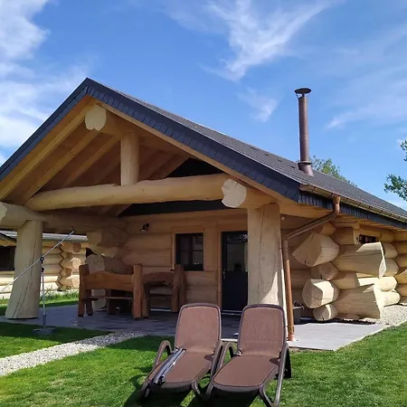 Naturstammhaus Tollensesee *