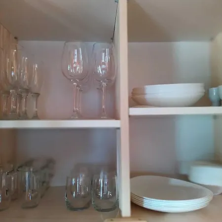 Naturstammhaus Tollensesee * Groß Nemerow